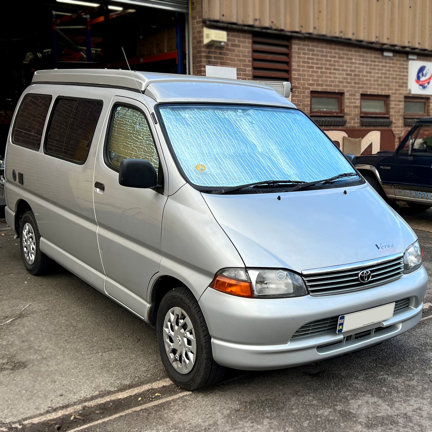 SALE 2nds Toyota HiAce / Granvia Thermal - WINDSCREEN ONLY
