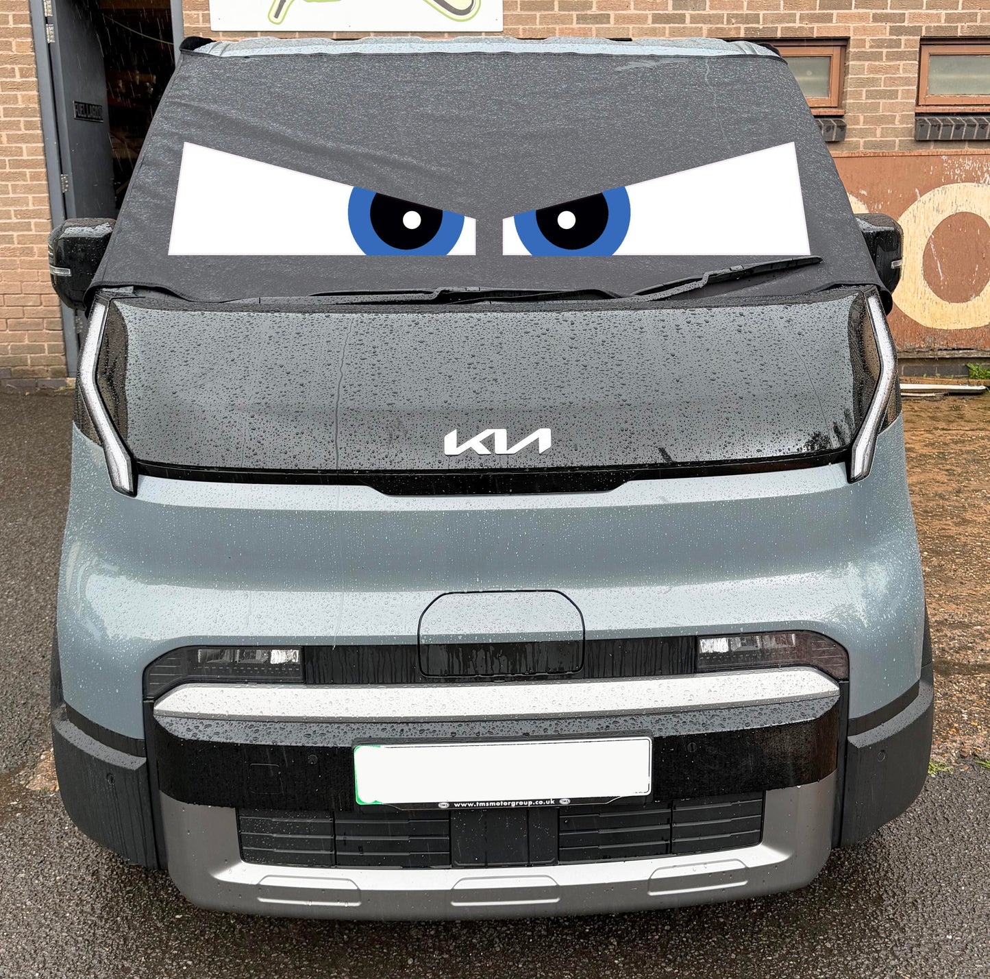 KIA PV5 Screen Cover - Arthur Eyes