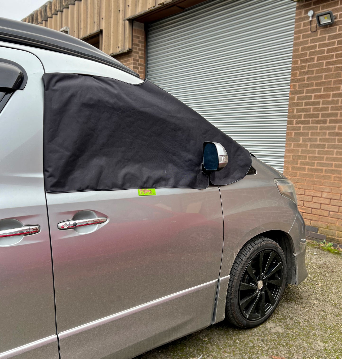 Toyota Alphard / Vellfire 2008-2015 Screen Cover - Plain Deluxe