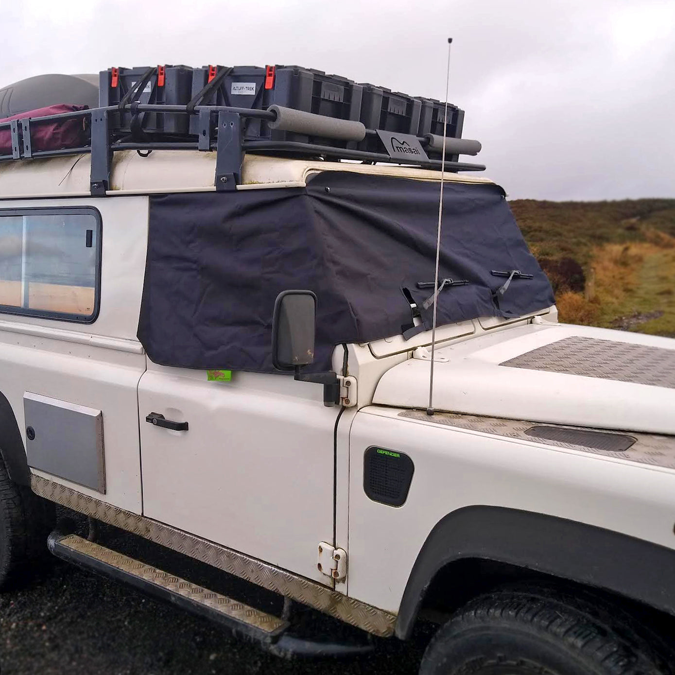 Land Rover Defender - Screen Cover