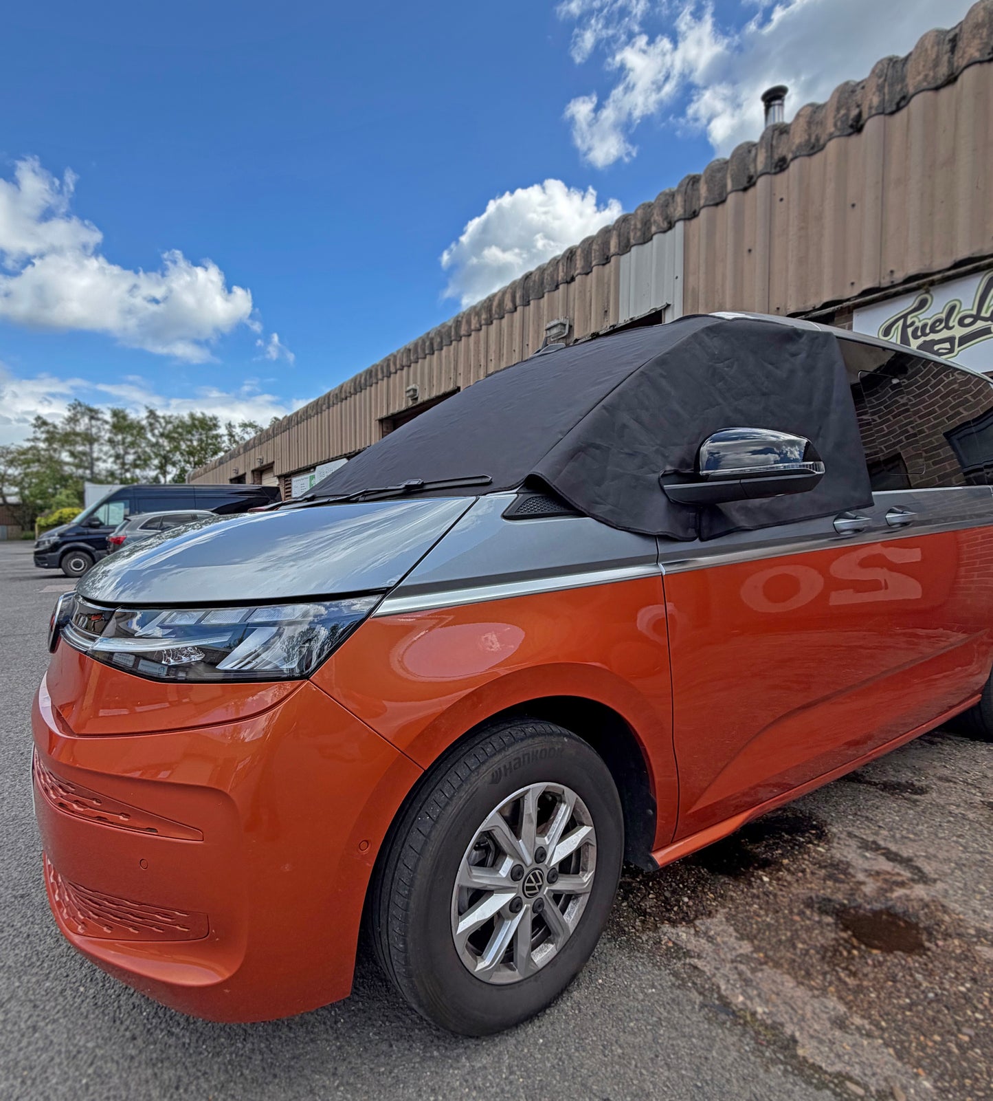 VW Multivan Screen Cover Eyes - Felix
