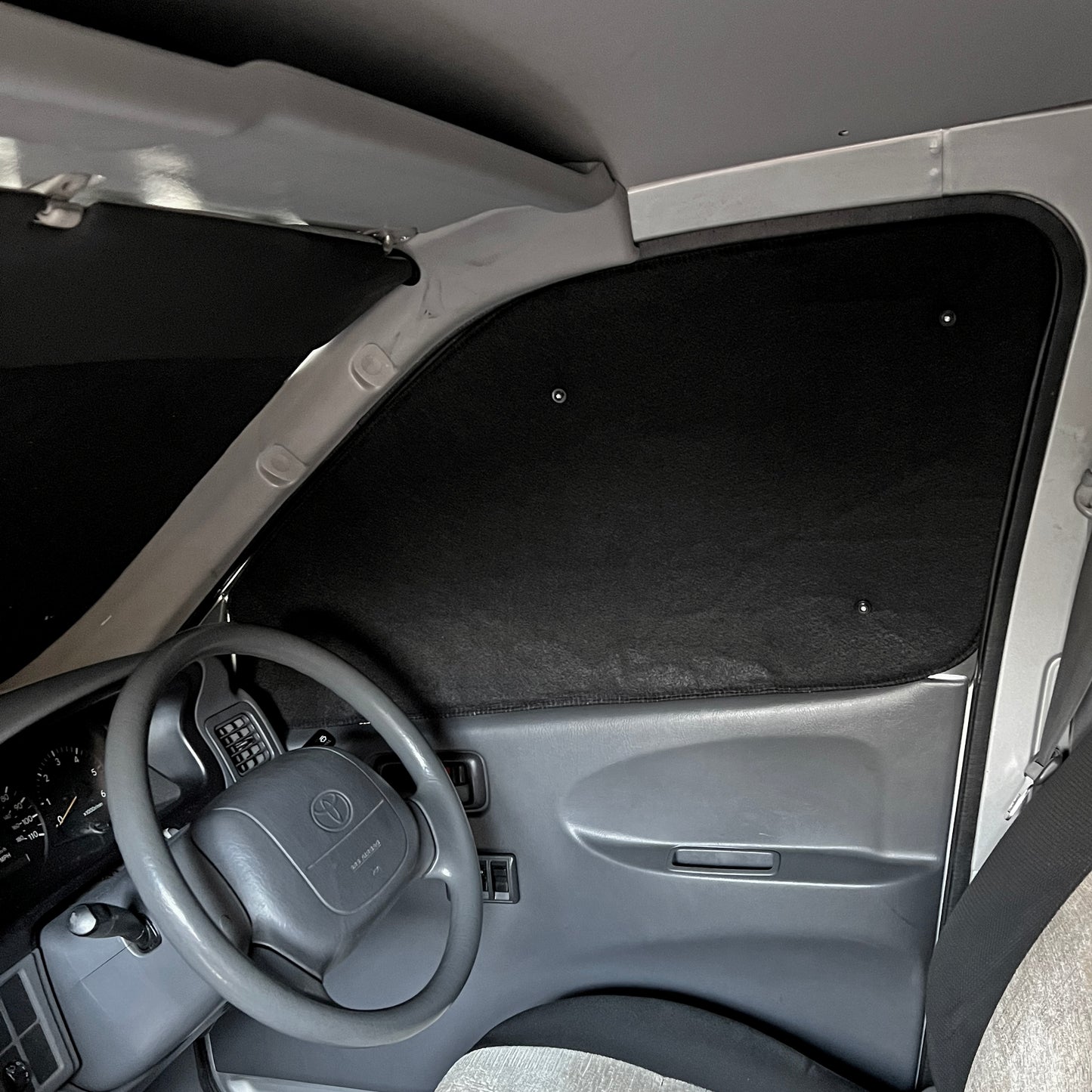 SALE 2nds Toyota HiAce / Granvia Thermal 8p Set