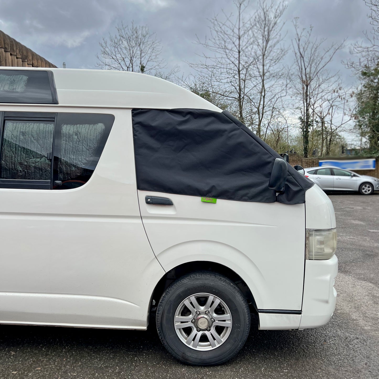 Toyota HiAce (Japanese Import) - Deluxe Screen Cover