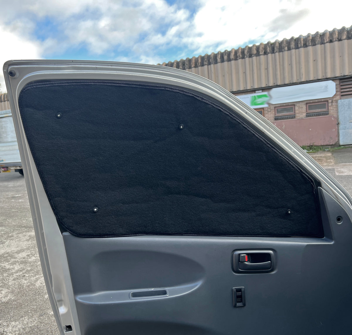 SALE 2nds Toyota HiAce / Granvia Thermal 2p Cab Set