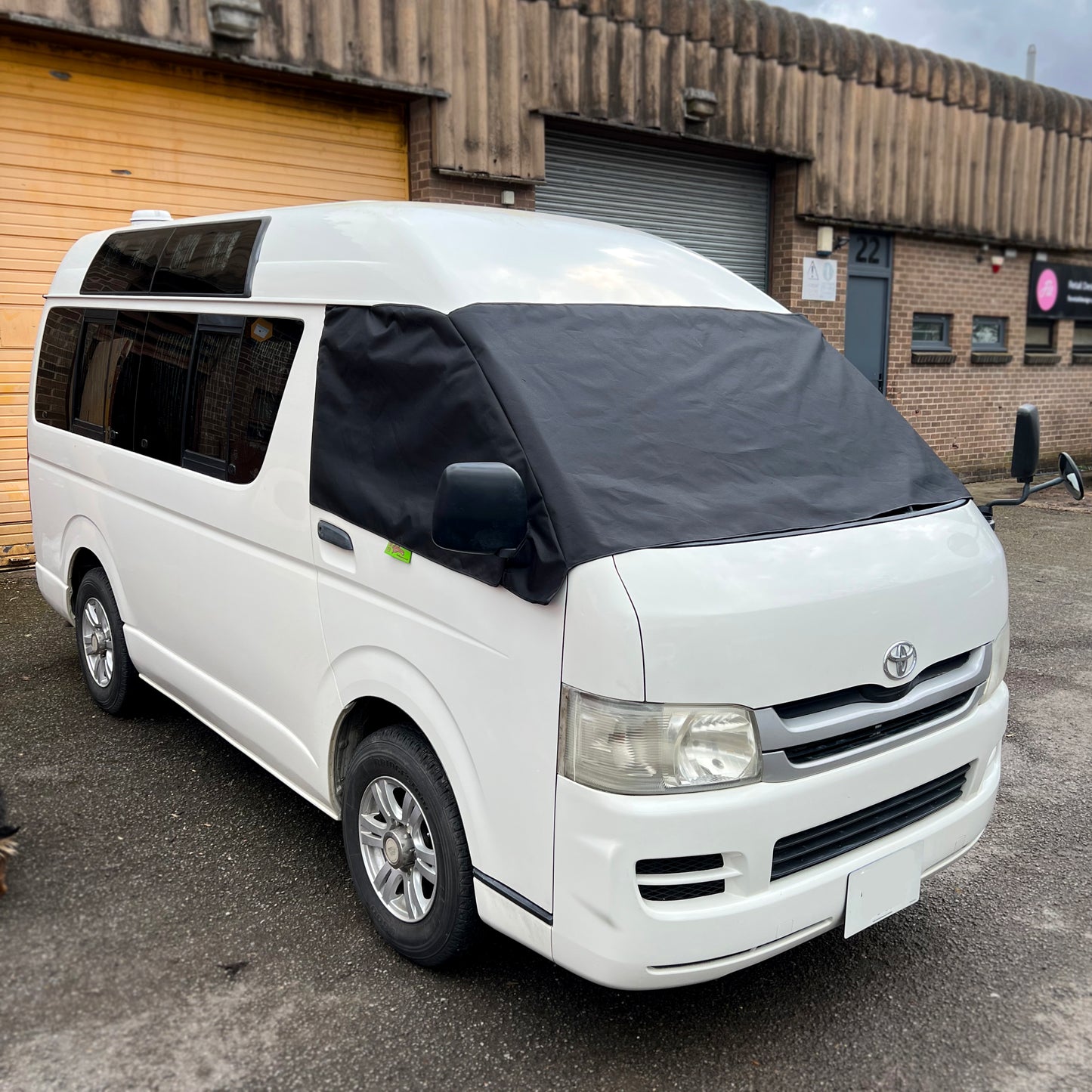 Toyota HiAce (Japanese Import) - Deluxe Screen Cover
