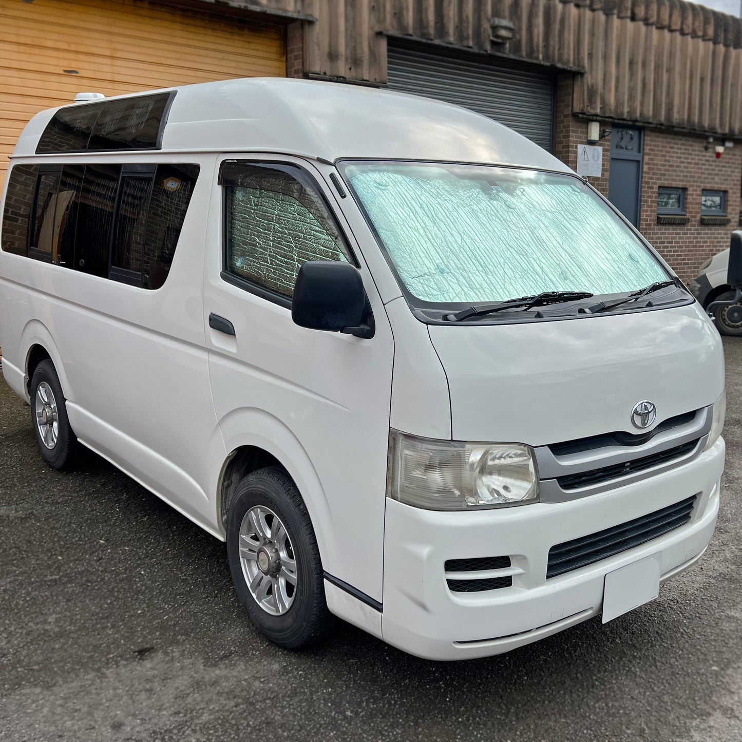 Toyota HiAce (Japanese Import) - Thermal Screens
