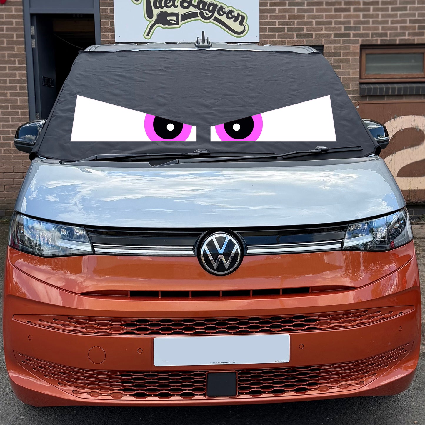 VW Multivan Screen Cover Eyes - Arthur