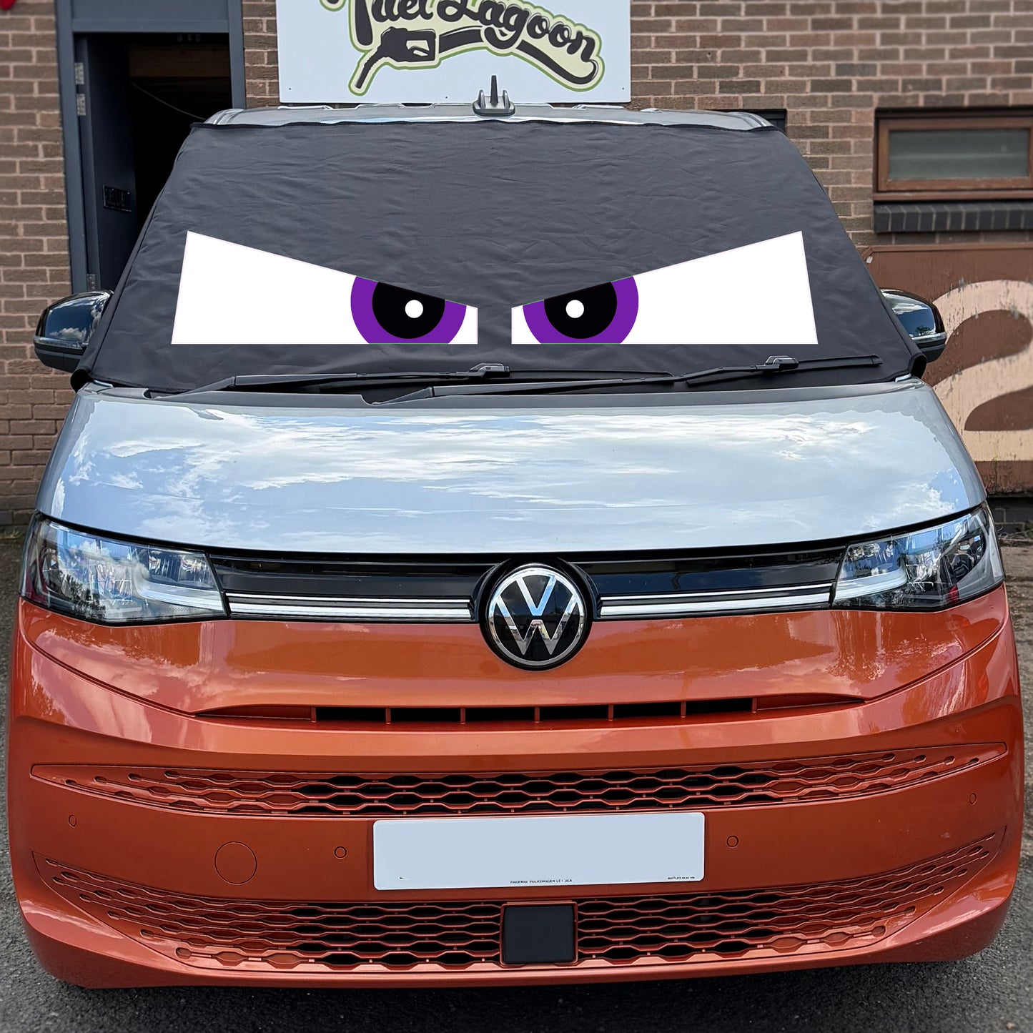VW Multivan Screen Cover Eyes - Arthur