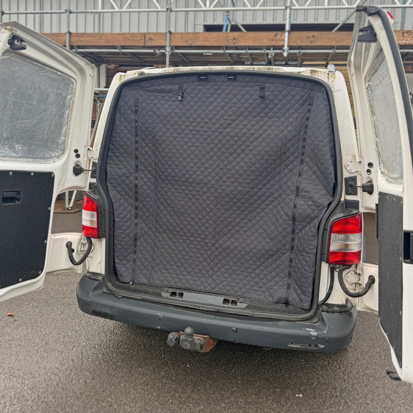 T5 / T6 - Thermal Rear Curtain