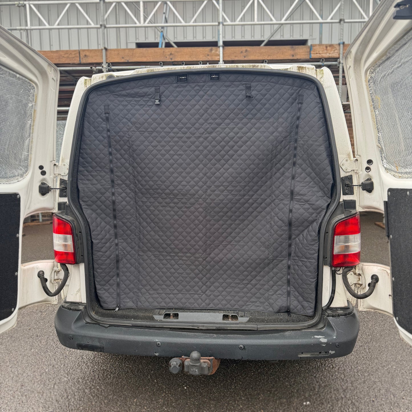 T5 / T6 - Thermal Rear Curtain