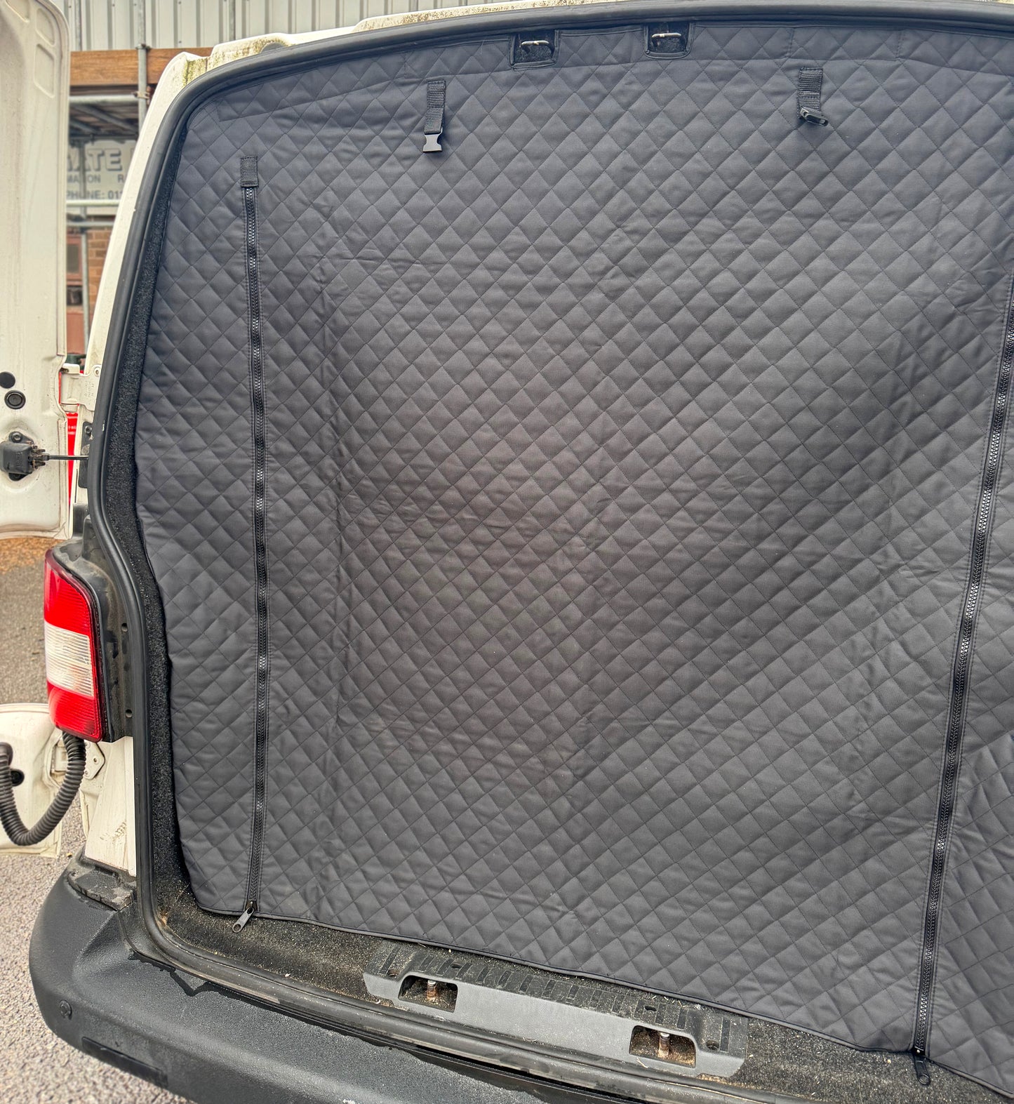 T5 / T6 - Thermal Rear Curtain