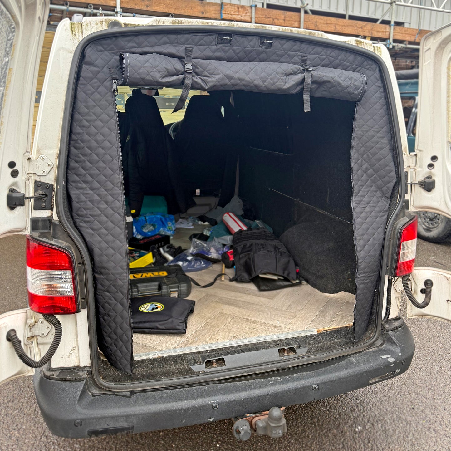 T5 / T6 - Thermal Rear Curtain