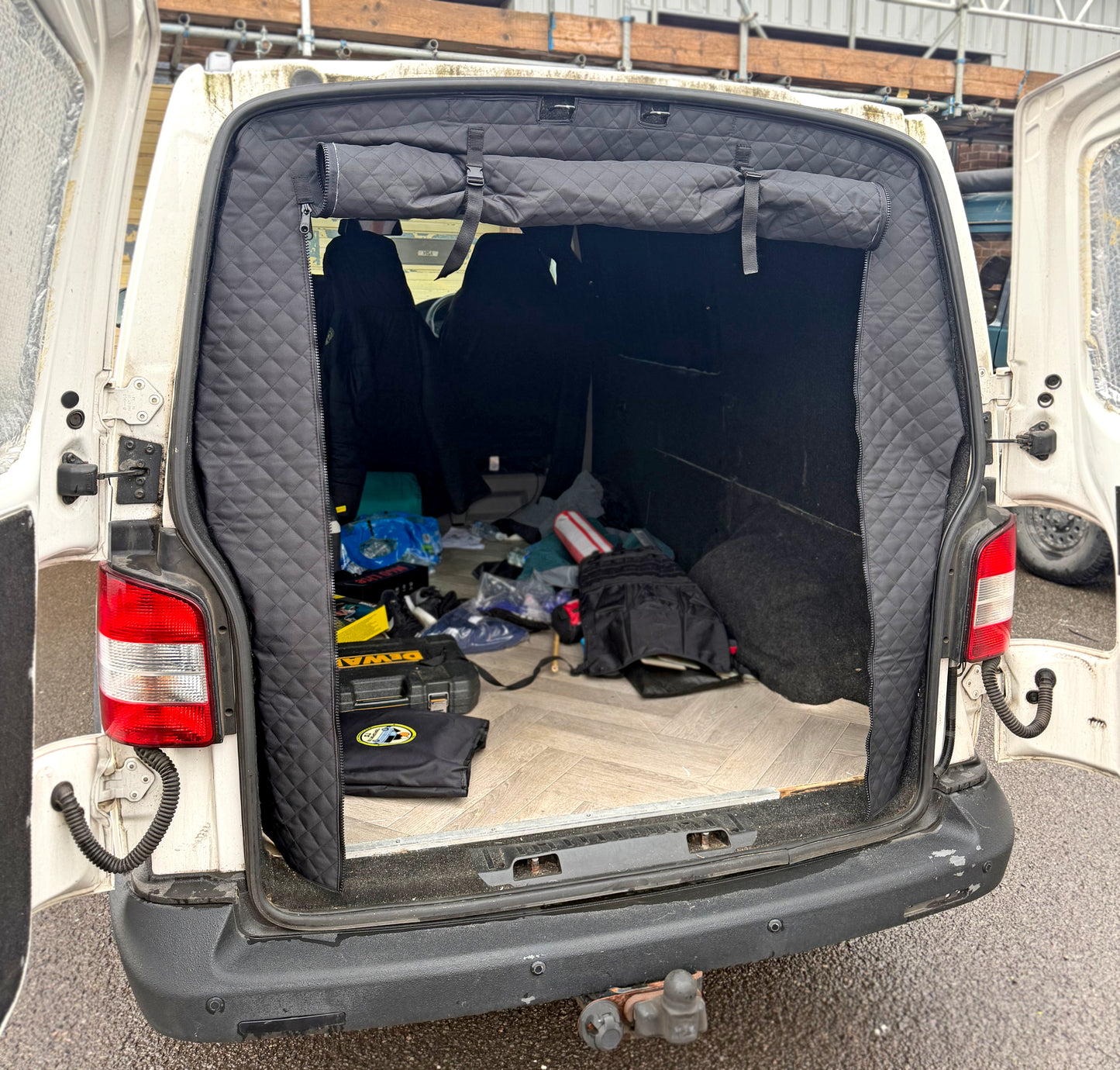 T5 / T6 - Thermal Rear Curtain