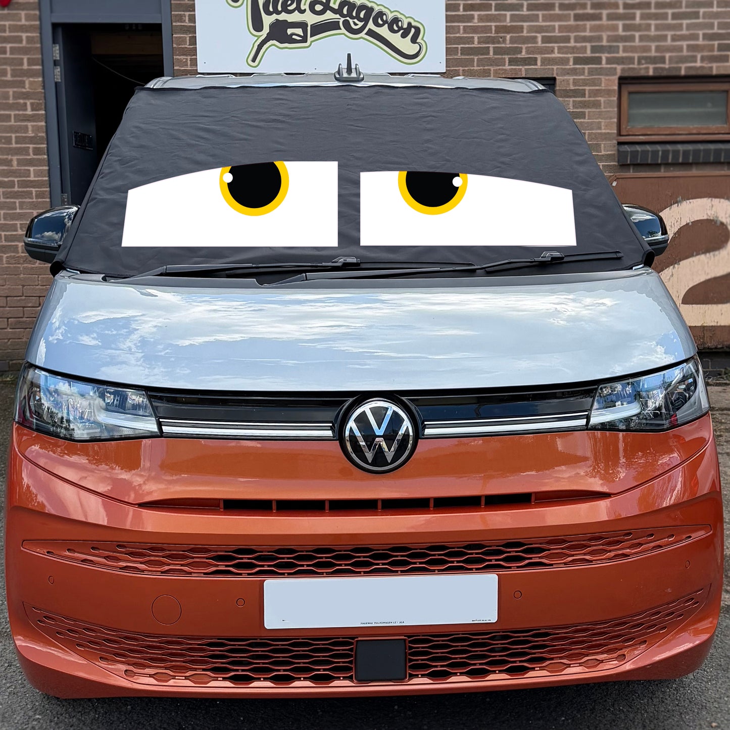 VW Multivan Screen Cover Eyes - James
