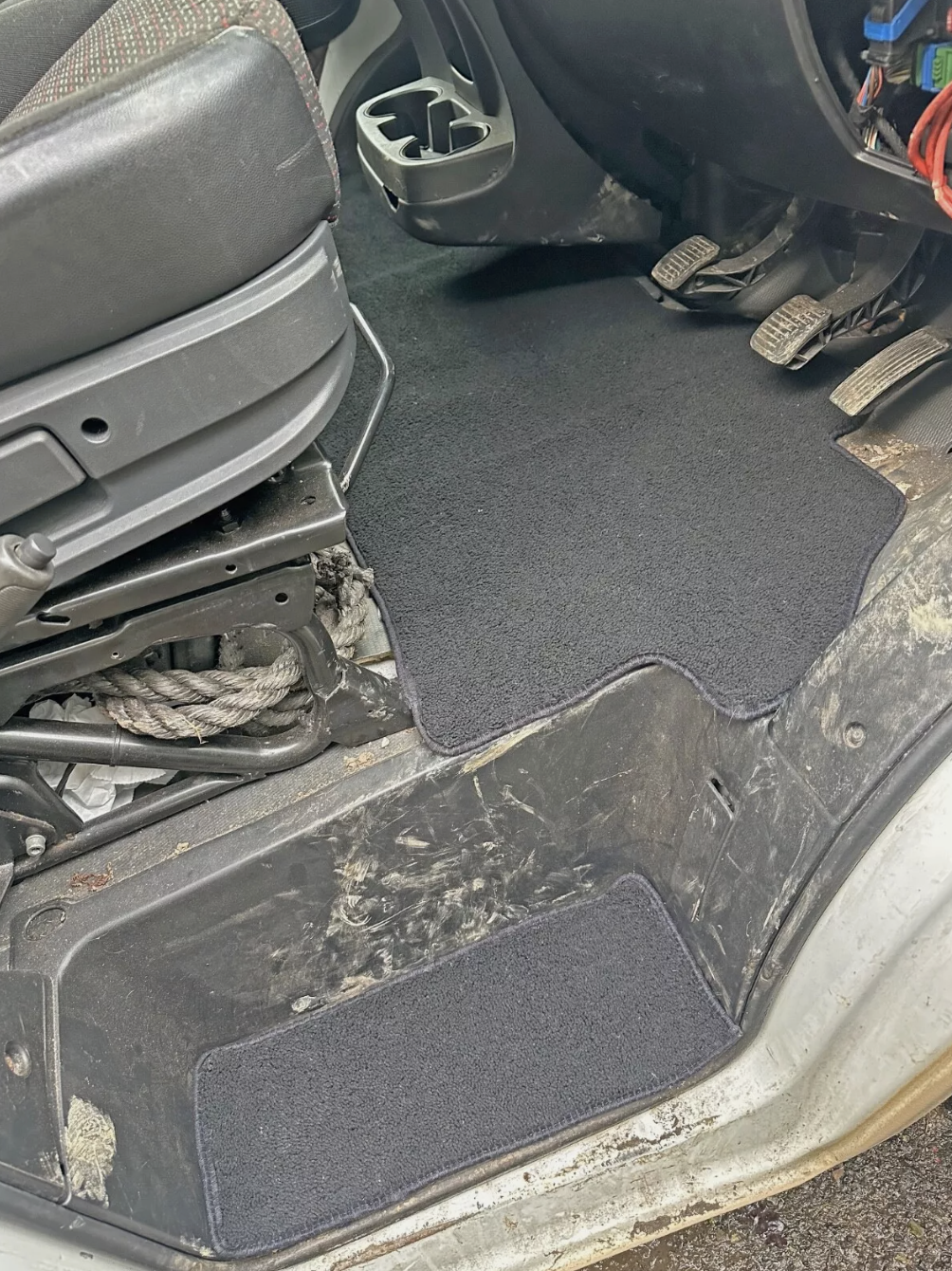 Non-Slip Dirt-Trapping Washable Floor Footwell Mats (EBAY SITE ONLY)