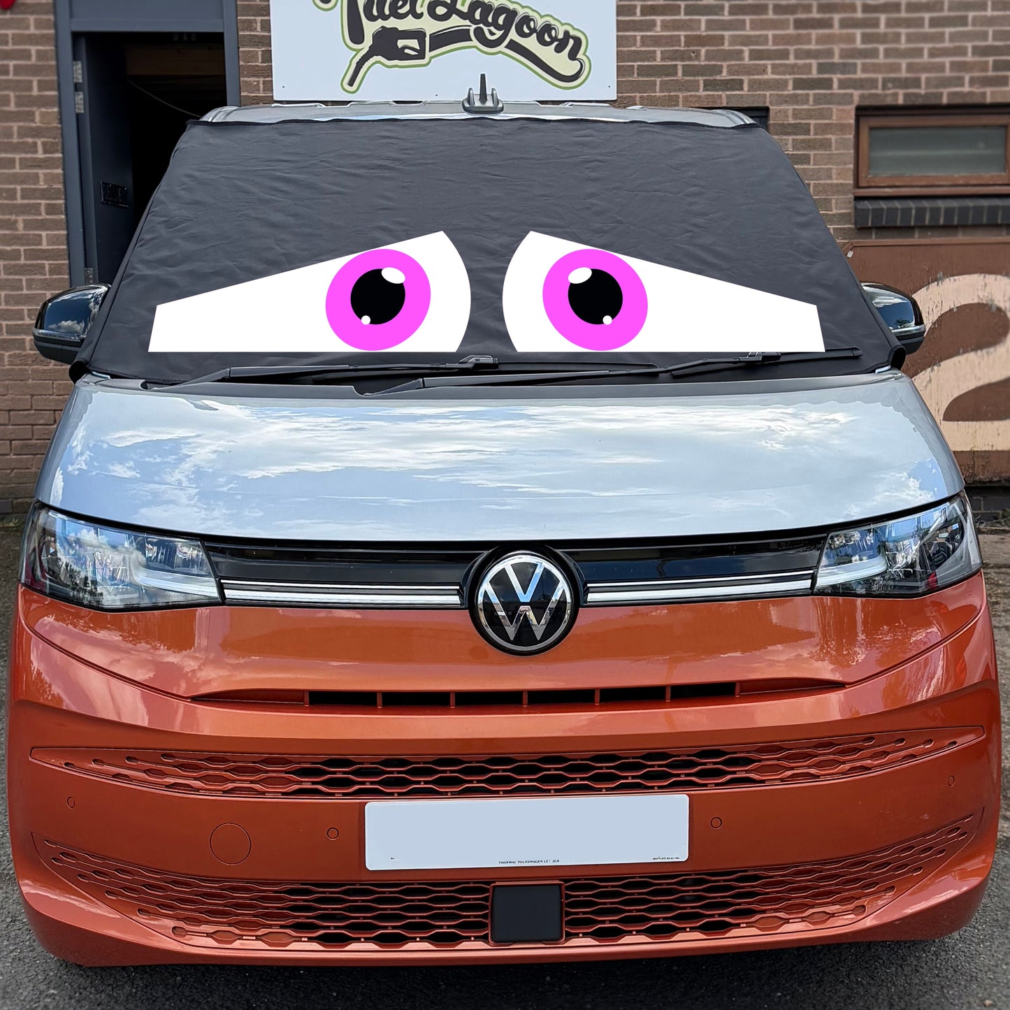VW Multivan Screen Cover Eyes - Sid