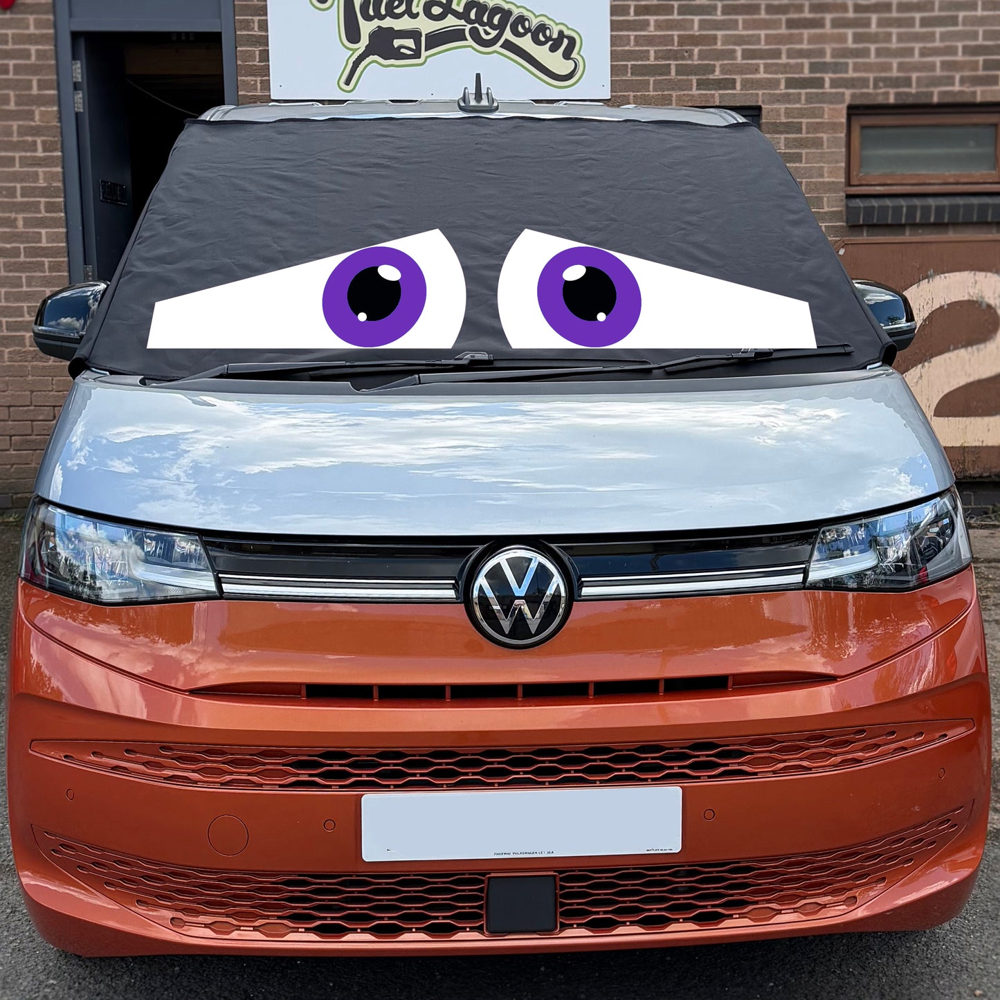VW Multivan Screen Cover Eyes - Sid