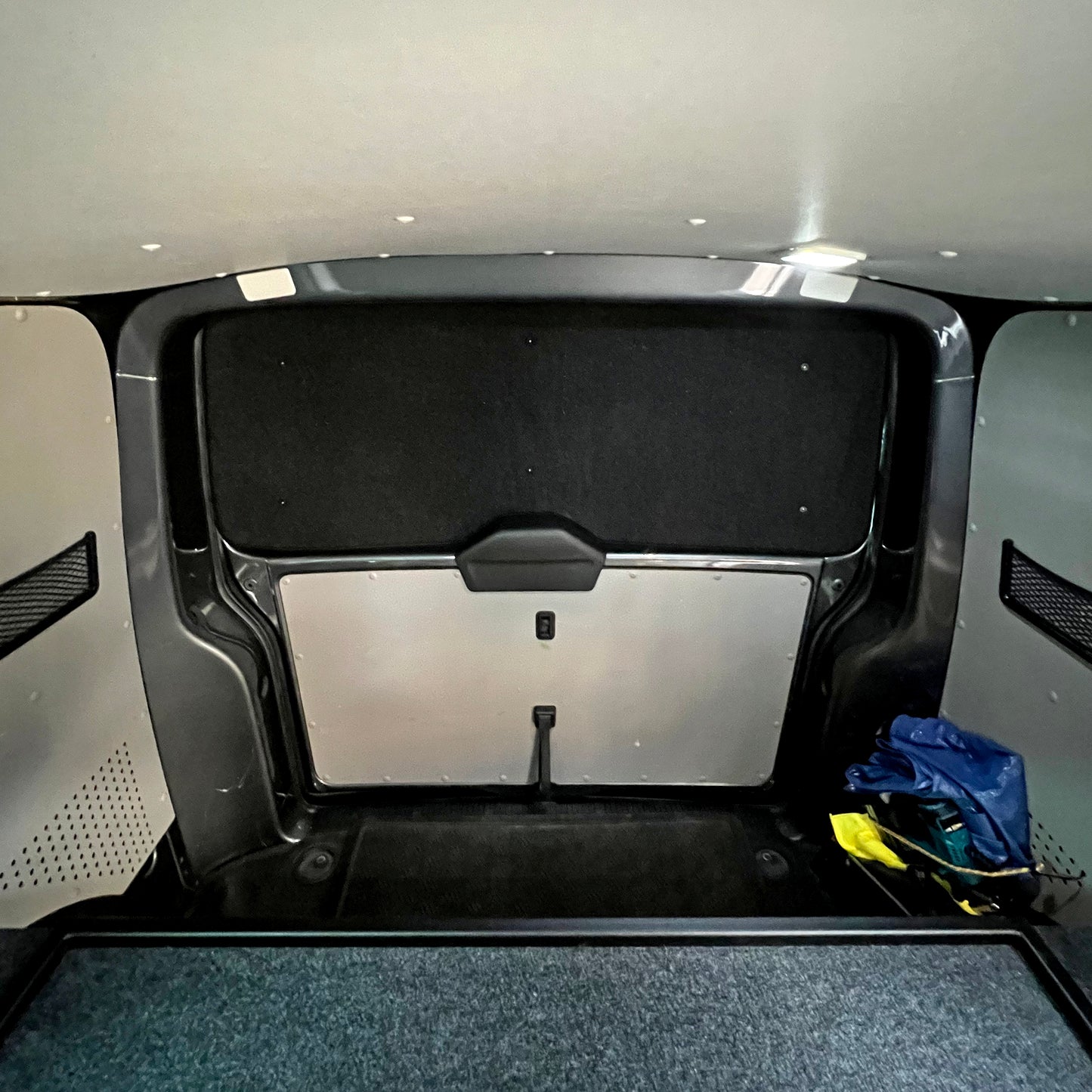 VW T6 - Tailgate Thermal Blind