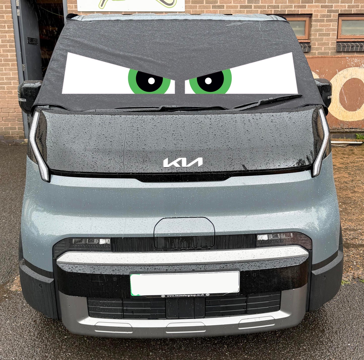 KIA PV5 Screen Cover - Arthur Eyes