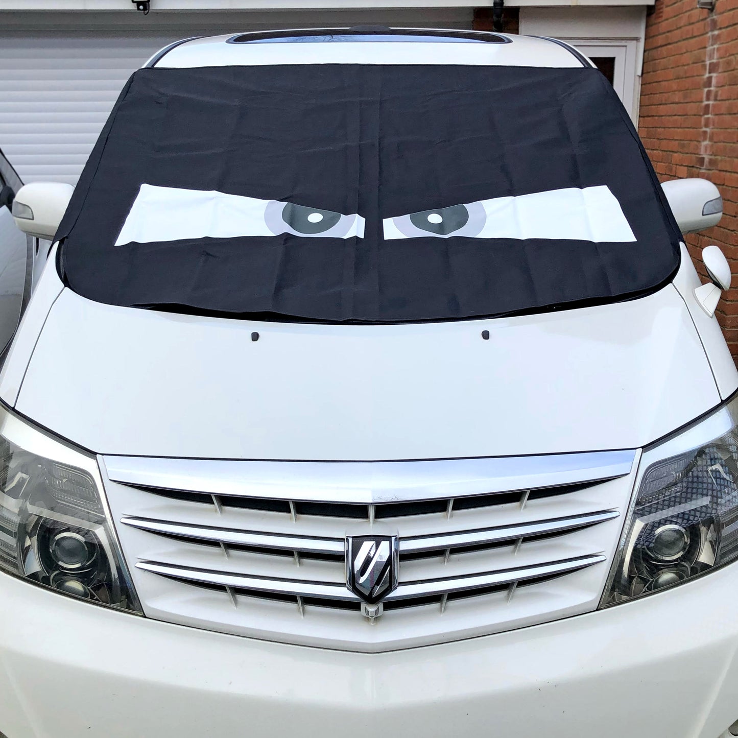 Toyota Alphard Screen Cover 2002-2008 - Arthur Eyes