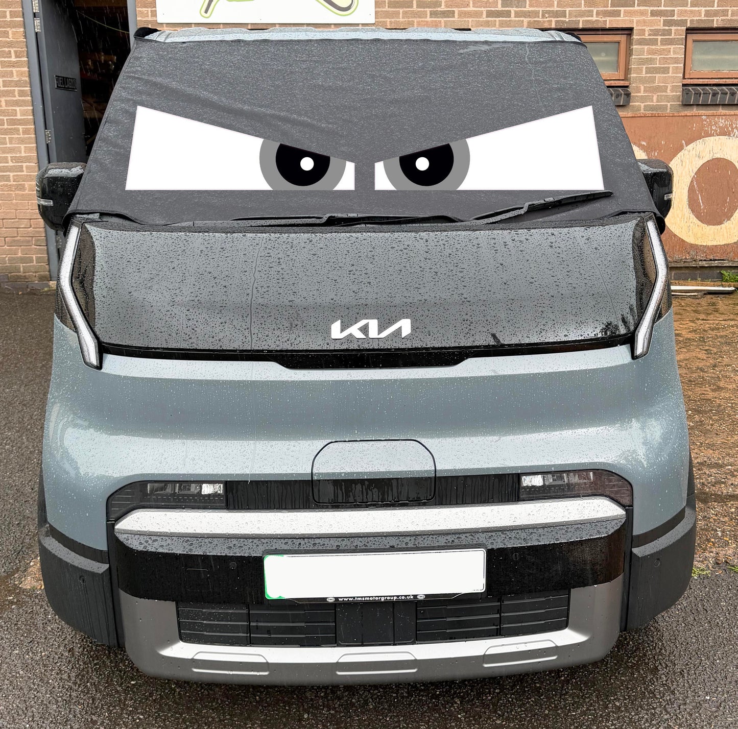 KIA PV5 Screen Cover - Arthur Eyes