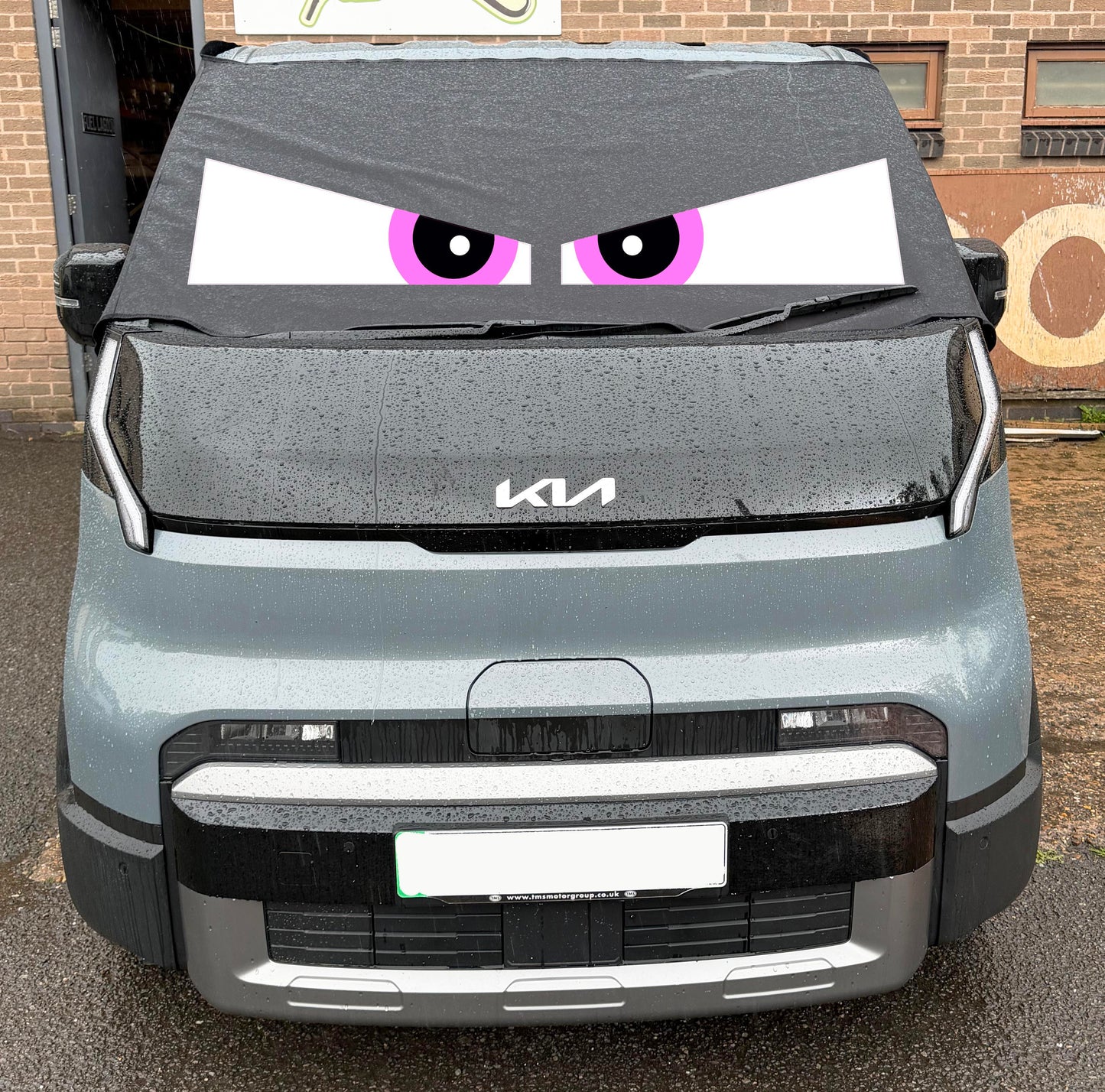 KIA PV5 Screen Cover - Arthur Eyes