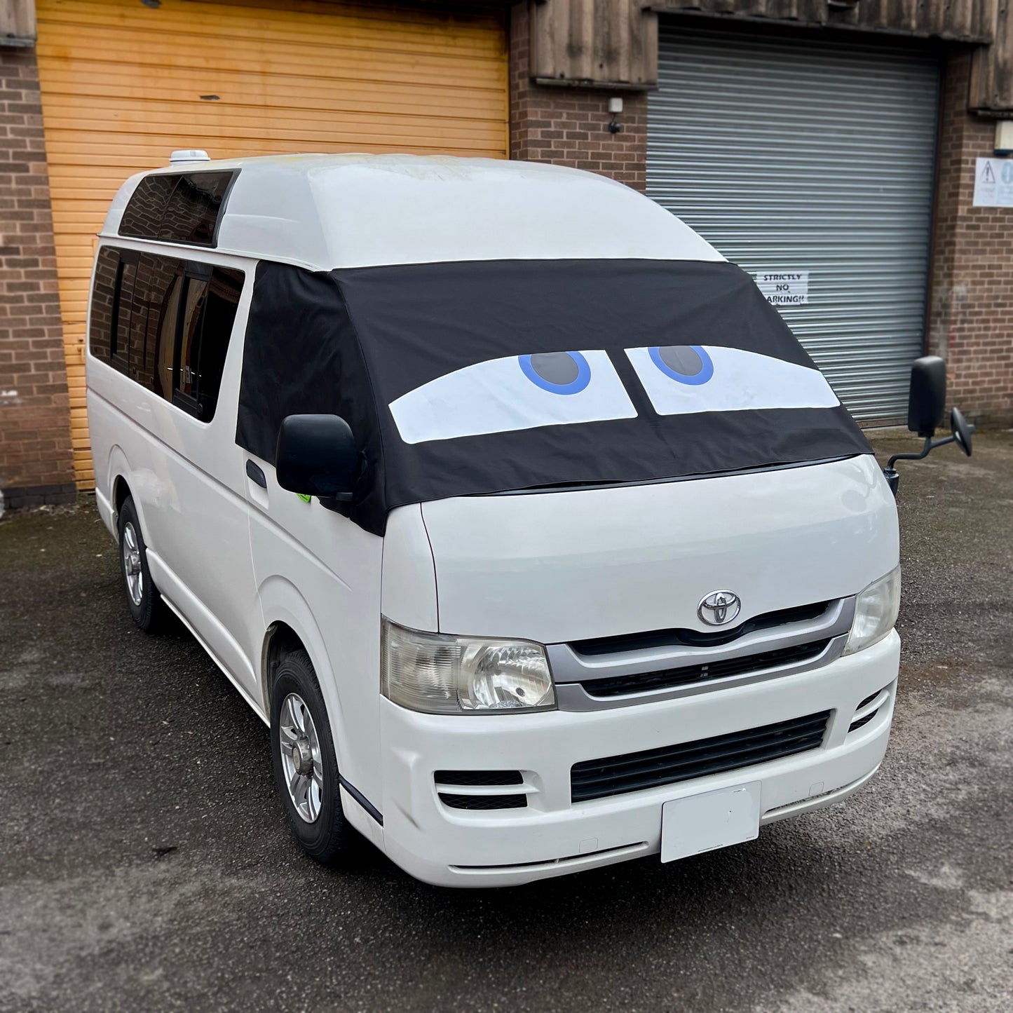 Toyota HiAce (Japanese Import) - Danny Eyes