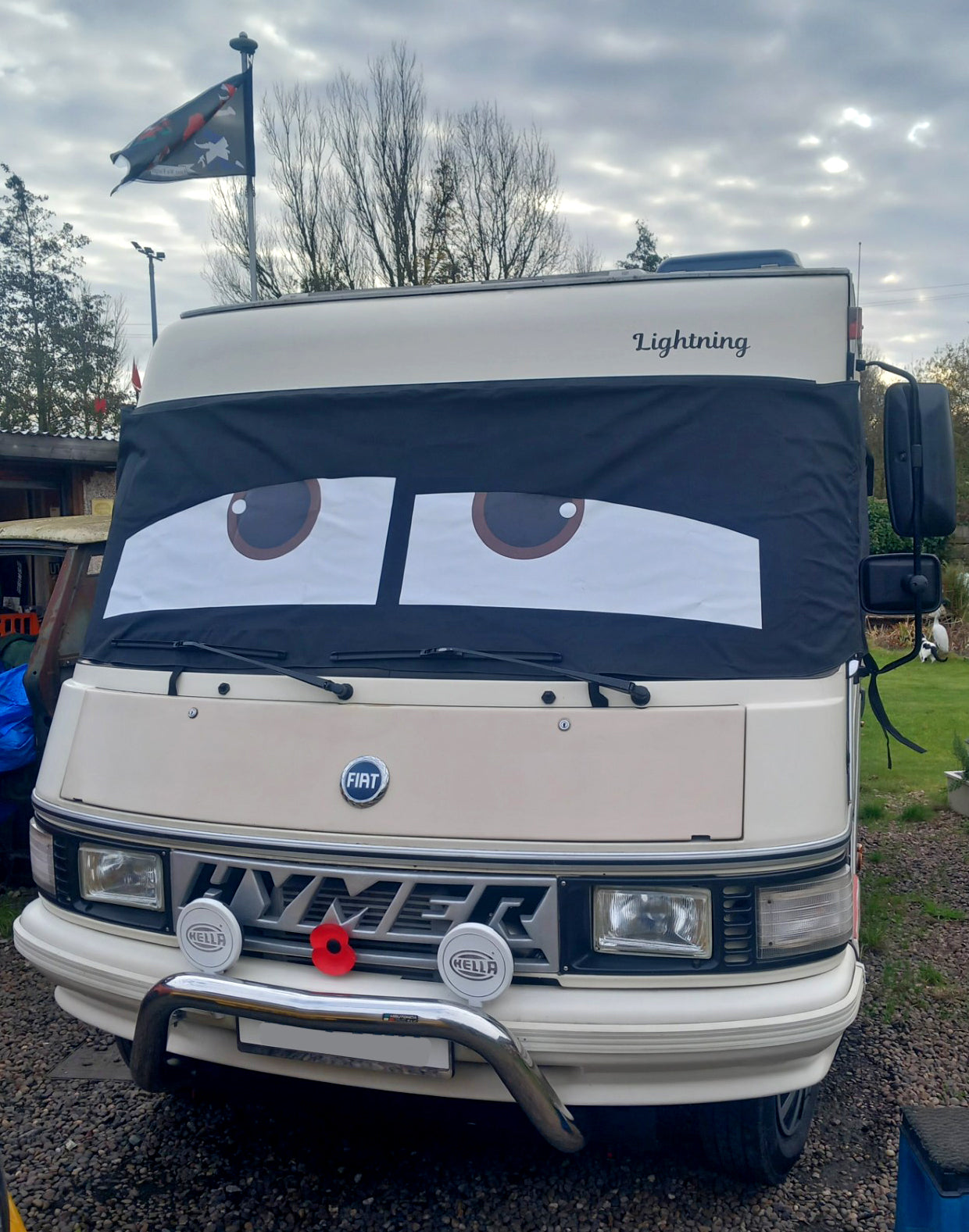 Hymer Deluxe Screen Cover