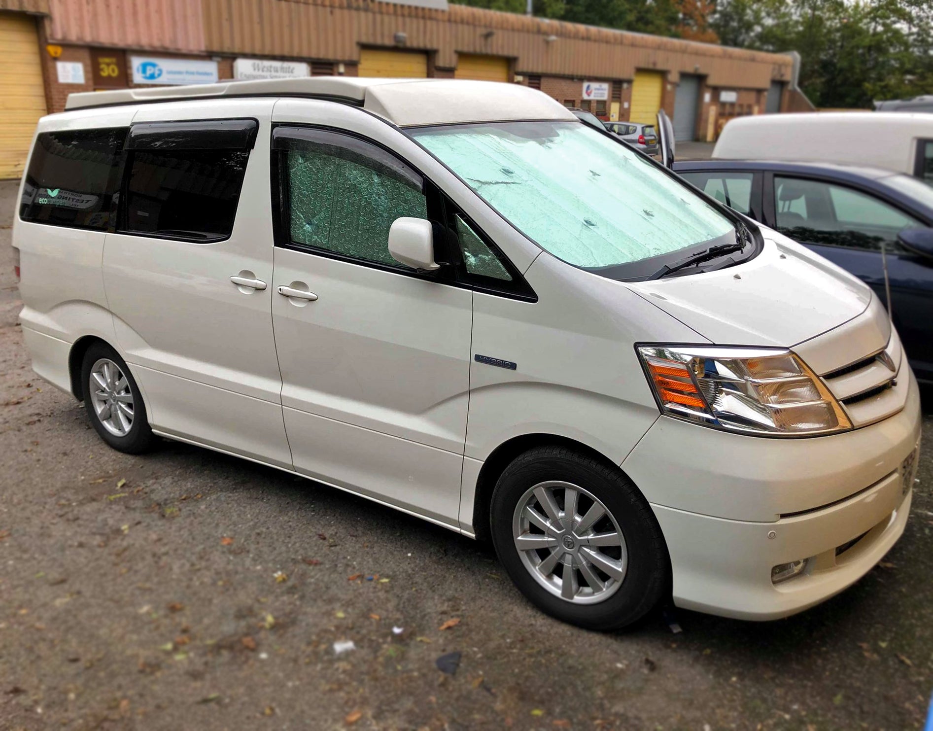 Toyota Alphard - Thermal Screens – Fuel Lagoon